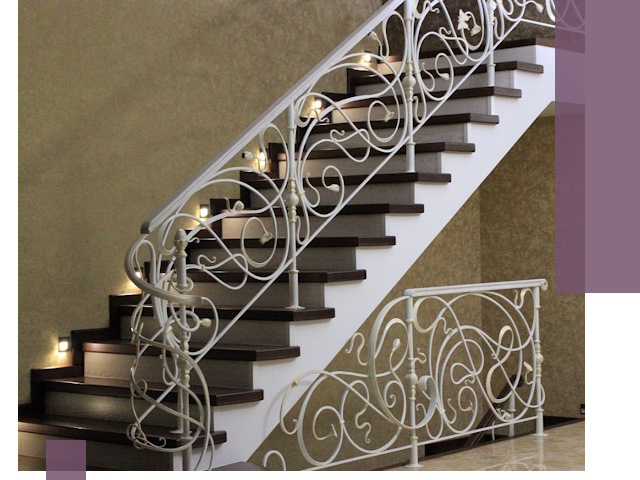 Кованые лестницы под ключ в Назрани — изготовление и монтаж