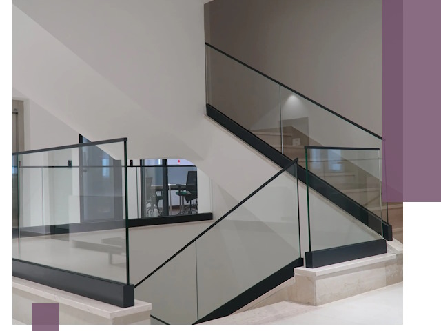 Стеклянные перила премиум-класса с установкой в Назрани