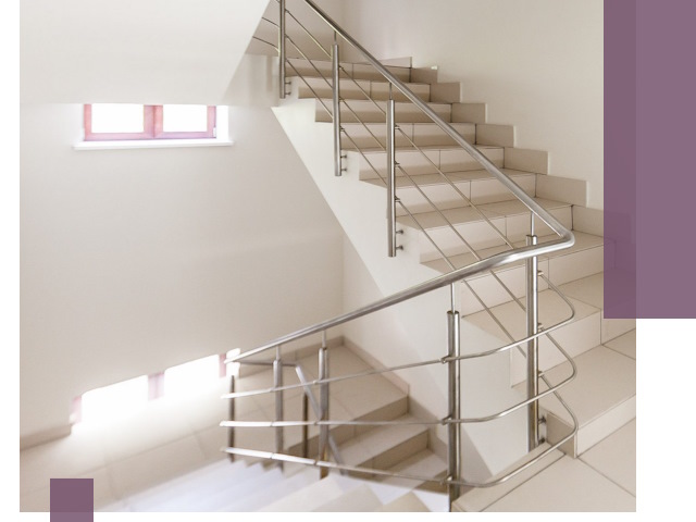 Установка и замена перил в подъезде в Назрани