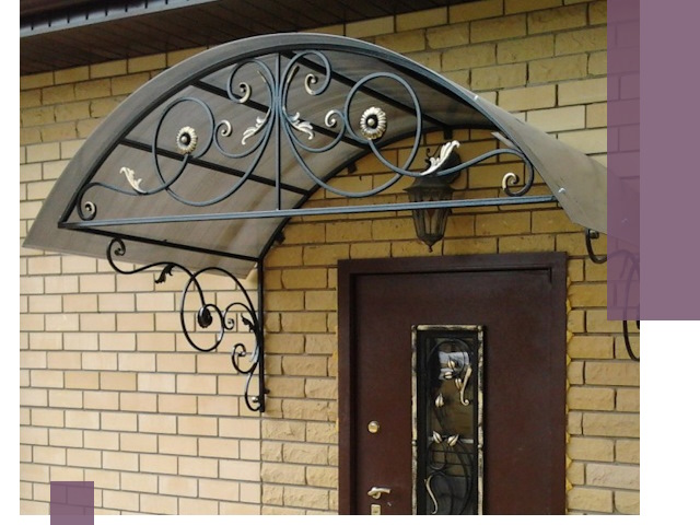 Изготовление козырьков из металла под ключ в Назрани